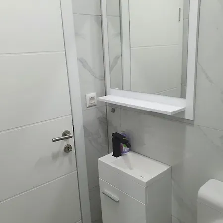Relax Celebici Кониц