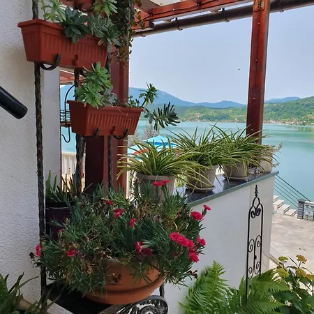 čelebići Na Vodi Apartmán