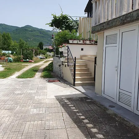 čelebići Na Vodi Apartmán