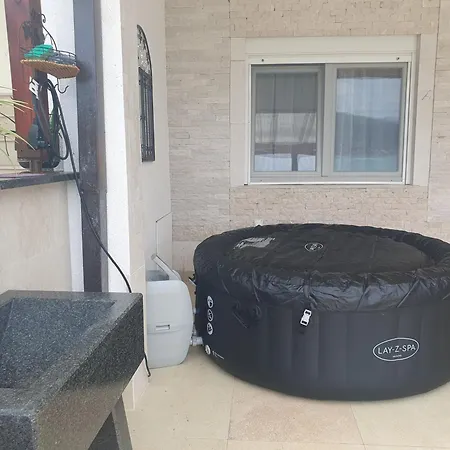 čelebići Na Vodi Apartmán